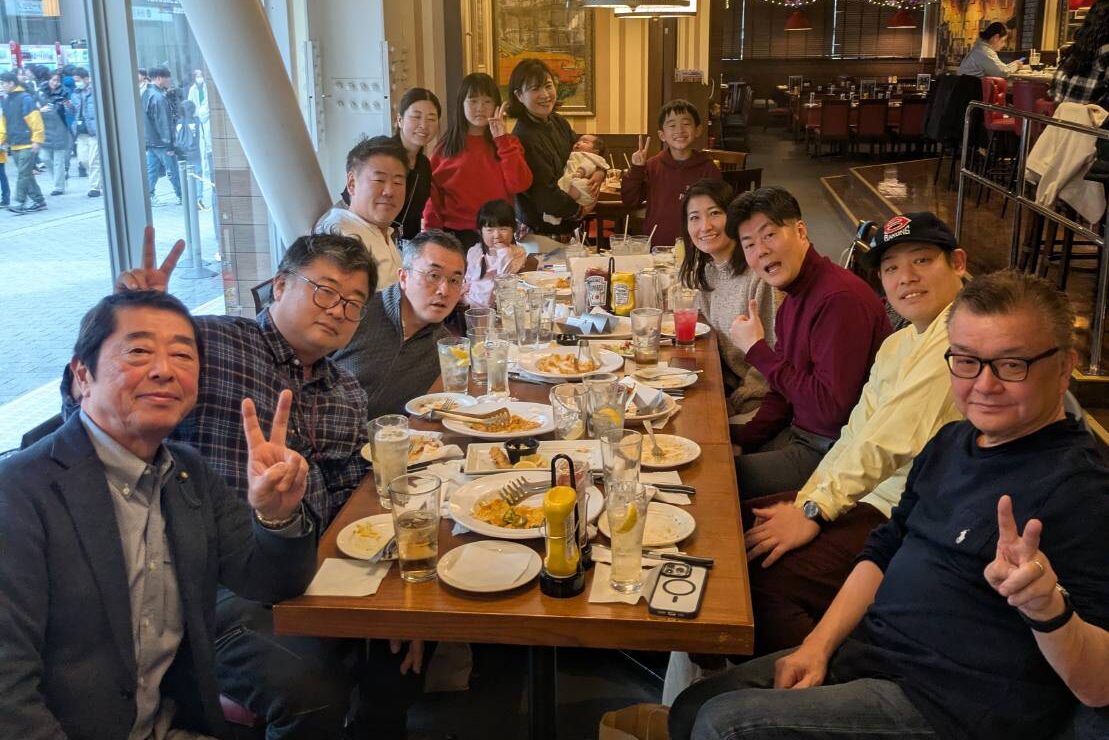 2026年2月14日、岩本町三丁目町会ボウリング大会後の食事会の様子。